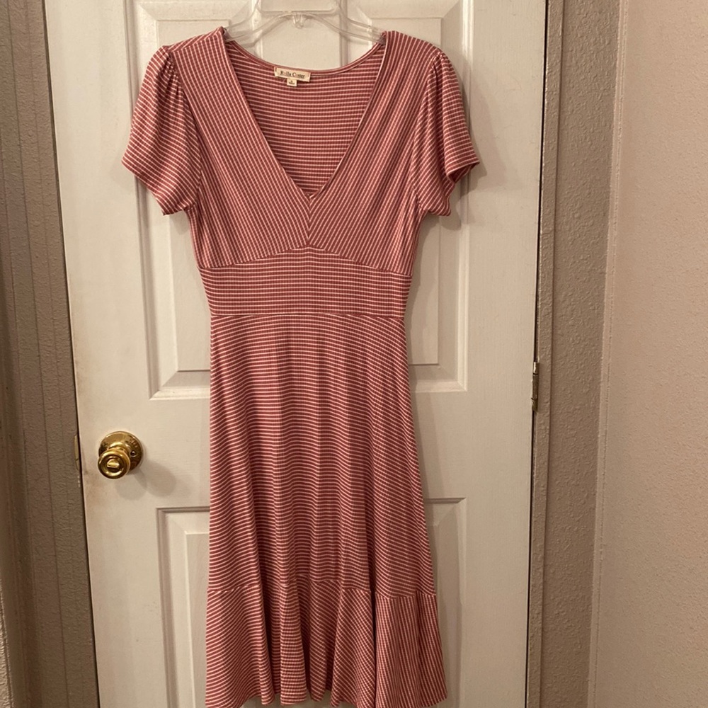 Red and white dress. Small